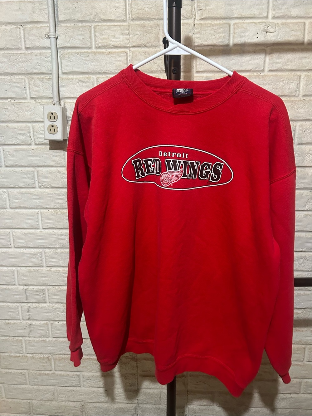 STARTER Red Detroit Red Wings Crewneck Sweatshirt